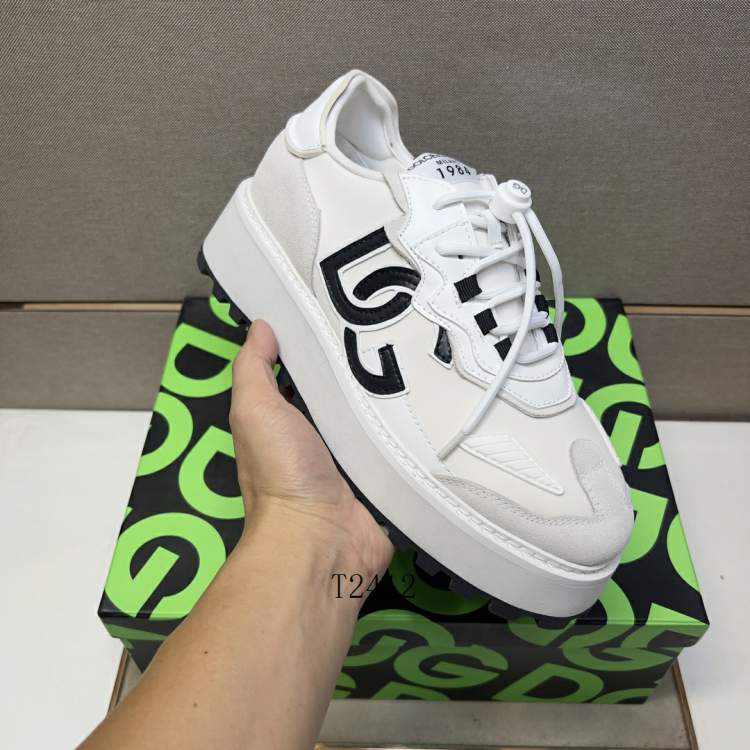 Picture of Dolce Gabbana Shoes _SKUDGsz38-44h12264199